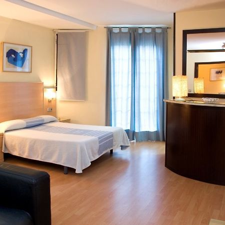 Apartamentos Alos Барселона Екстер'єр фото