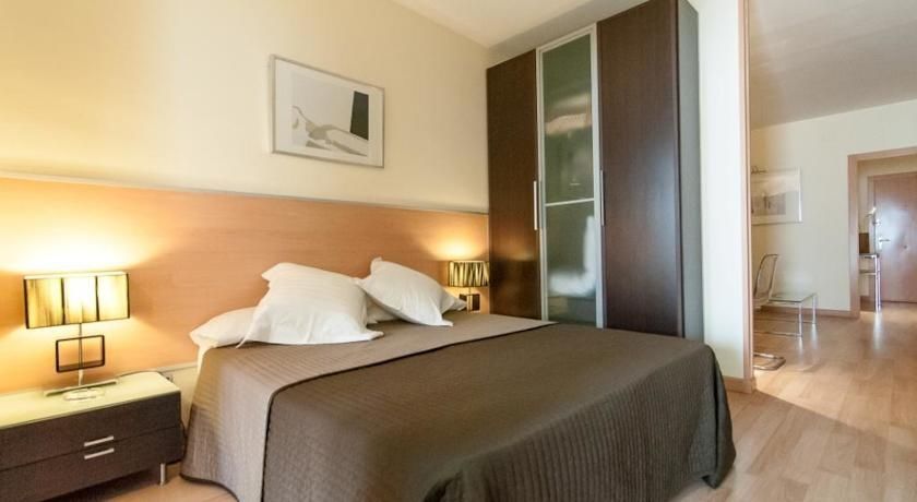 Apartamentos Alos Барселона Екстер'єр фото