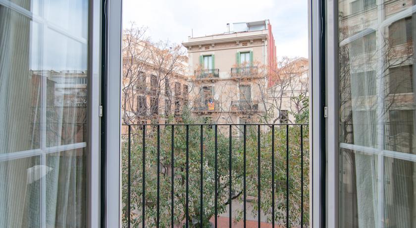 Apartamentos Alos Барселона Екстер'єр фото